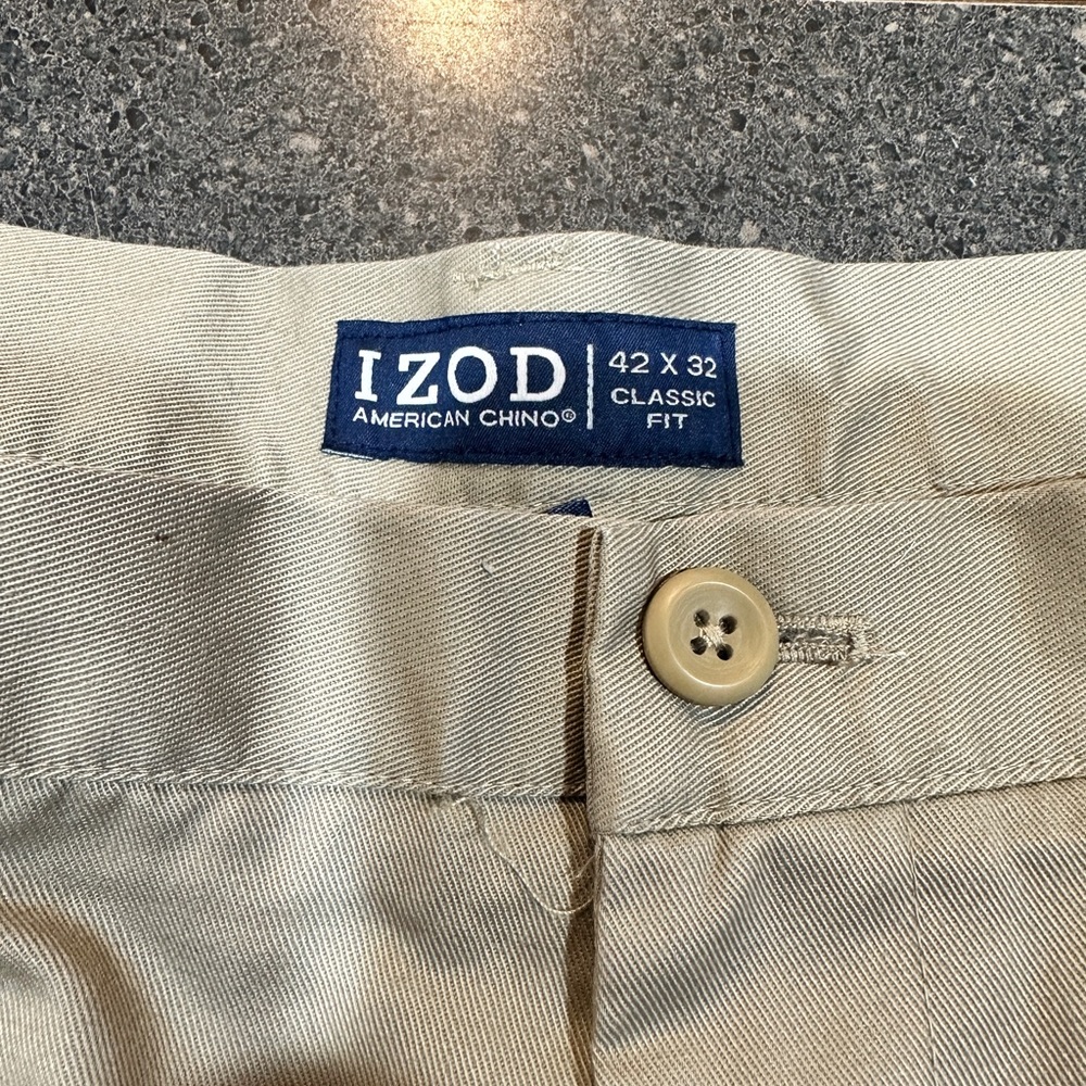 Izod chino khaki